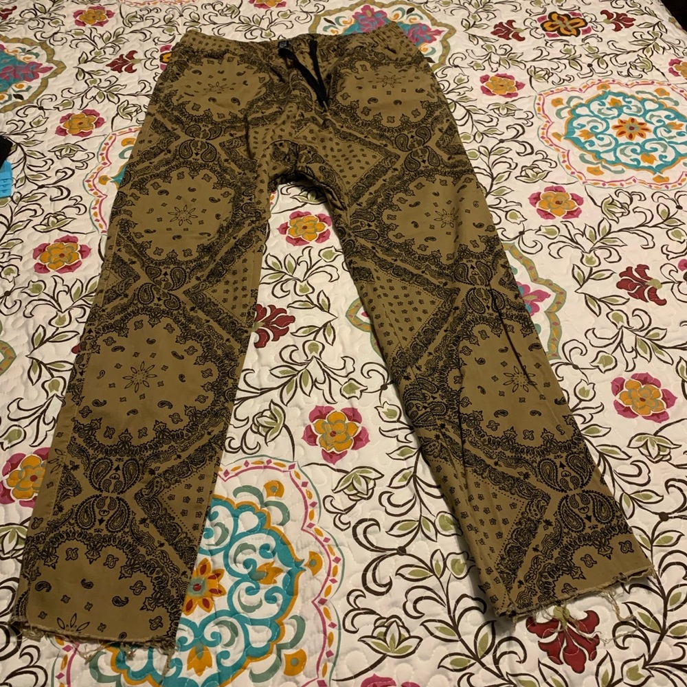 Rue 21 black/tan pants w/unfinished bottom. XL